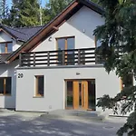 Aston -domek Przy Lesie, Przestronny,