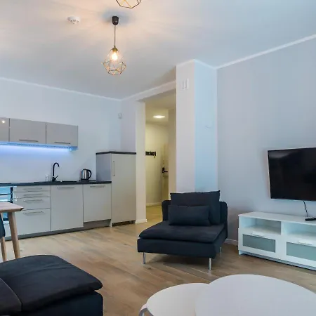 Apartment Aston -domek Przy Lesie, Przestronny,